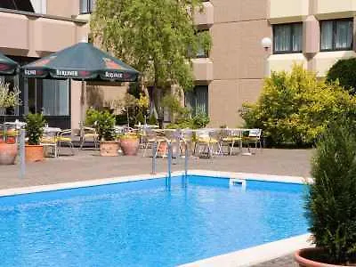 Mercure Airport Hotel Berlin Tegel 4*,