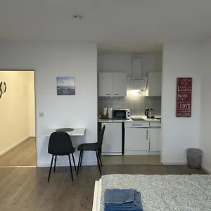 https://stay-happy-flat-in-halstenbek.hamburg-hotels-de.com