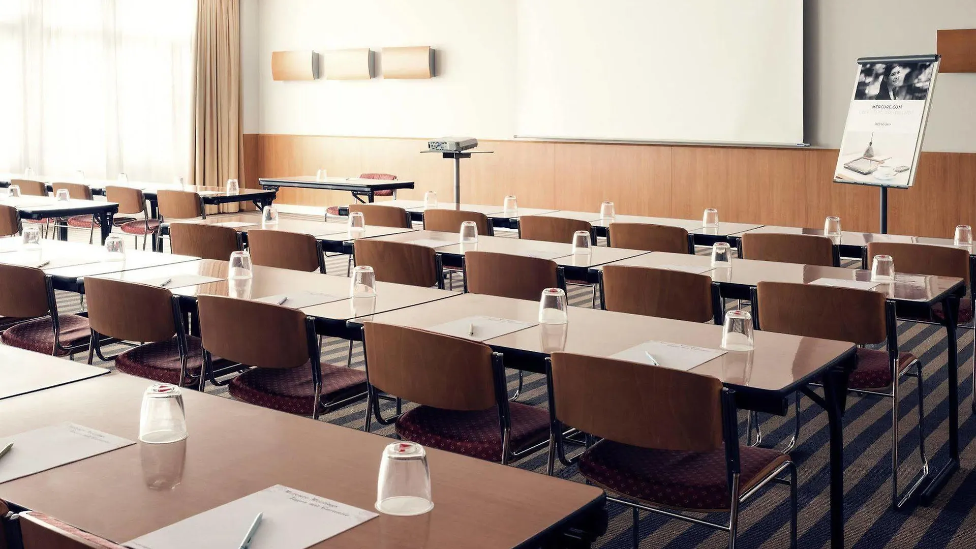 Mercure Airport Hotel Berlin Tegel 4*,